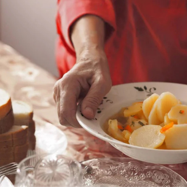 Atendimento nutricional e 6 refeições diárias, equilibradas e balanceadas, planejadas pela nutricionista